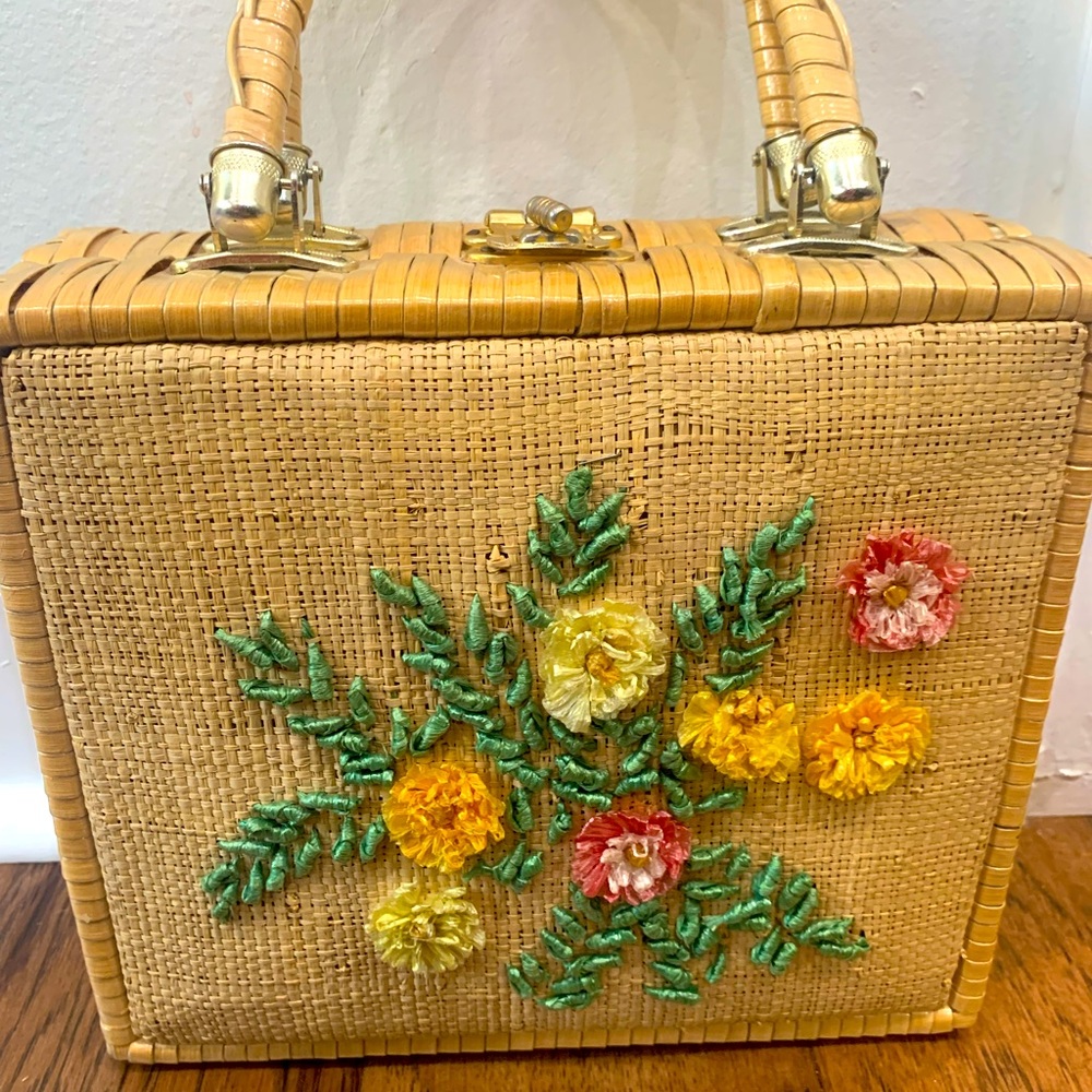 Mid century tropical Florida wicker purse